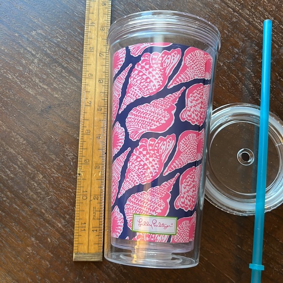 Tumbler with Straw in Cute as Shell by Lilly Pulitzer - Picture 7 of 9